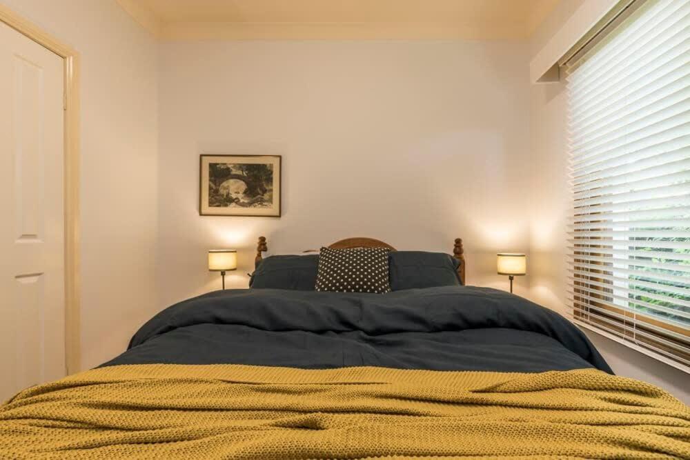 3 Bdrm 2 Bthrm House Close To Canberra Cbd & Anu Екстериор снимка